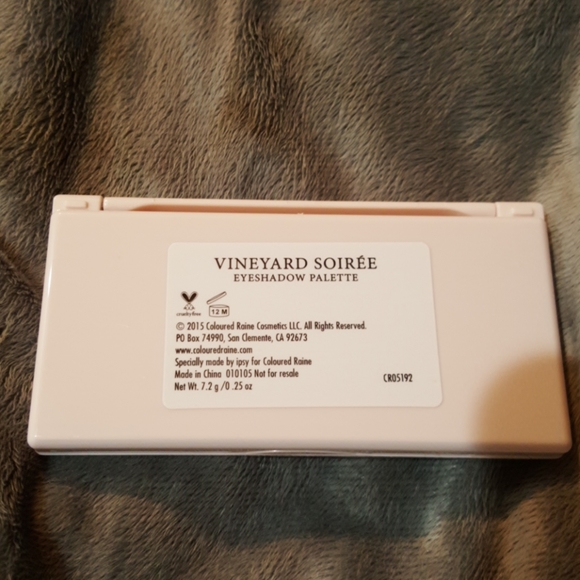 Coloured Raine - Picture 4 of 4